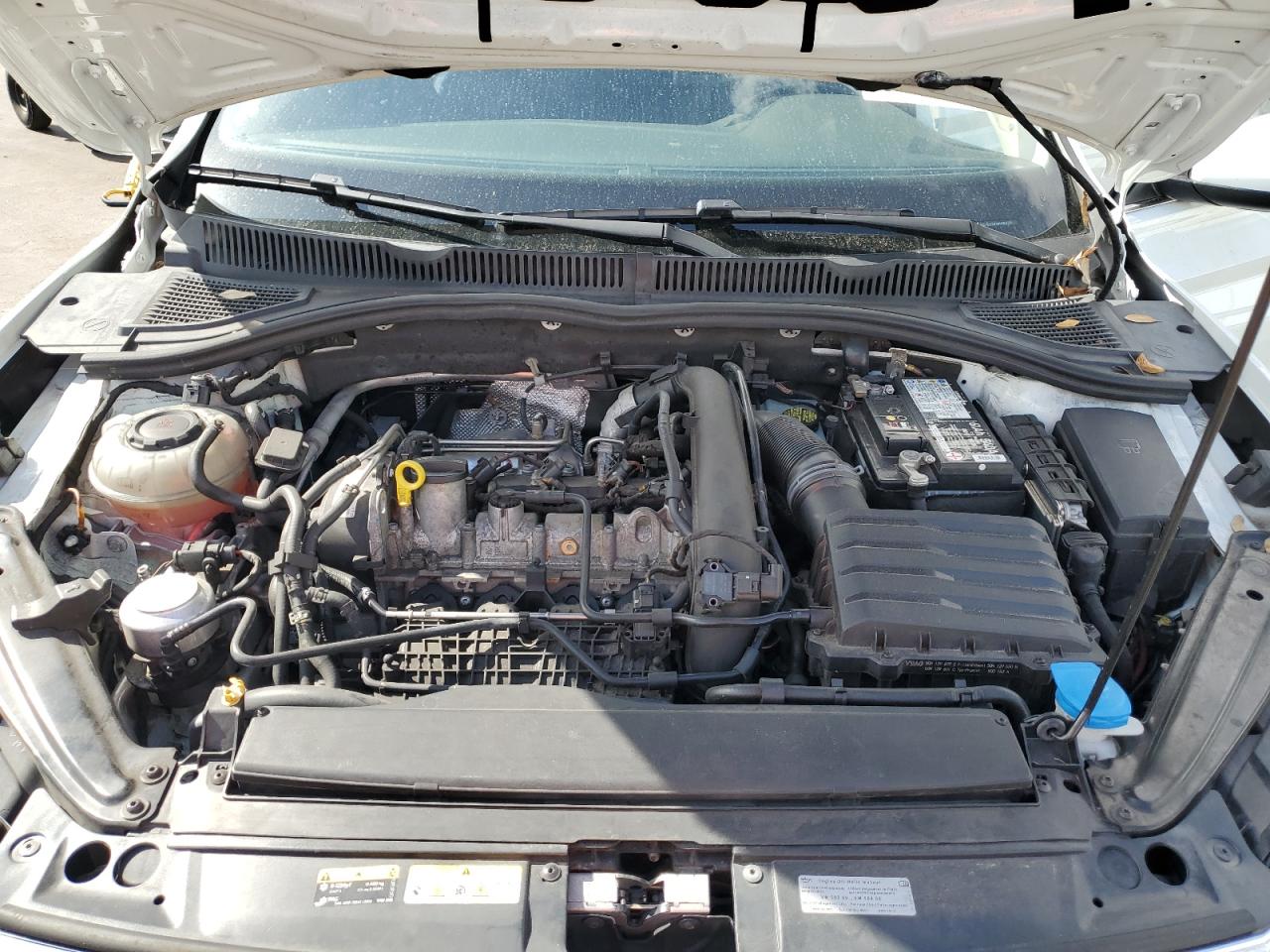 2019 Volkswagen Jetta - Image 11