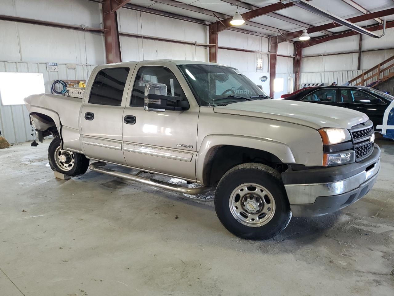2004 Chevrolet Silverado - Image 4