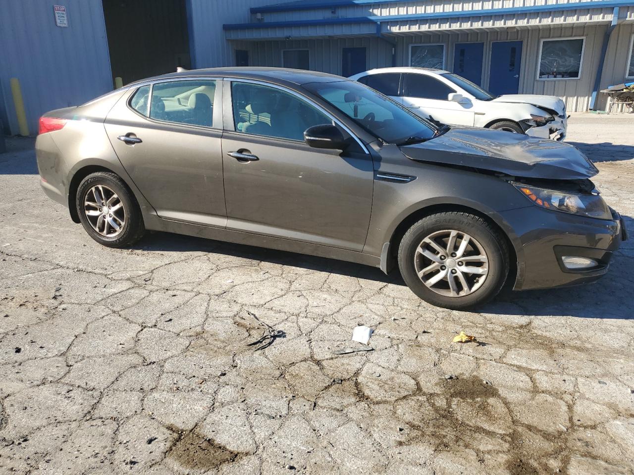 VIN 5XXGM4A72DG253329 2013 KIA OPTIMA no.4