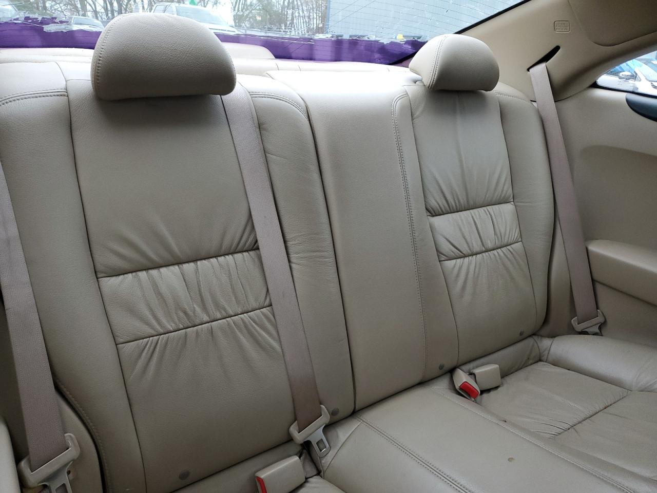 2005 Honda Accord - Image 11