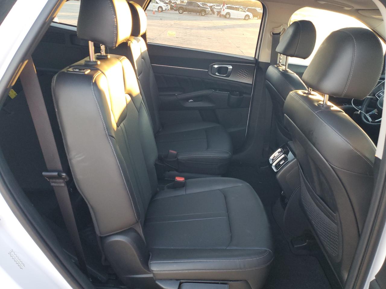 2023 Kia Sorento - Image 11