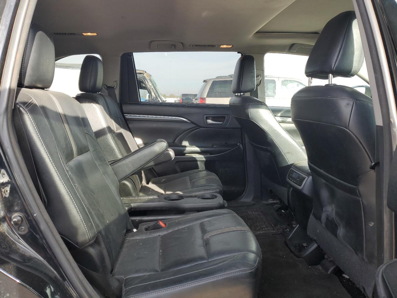 2018 Toyota Highlander - Image 11