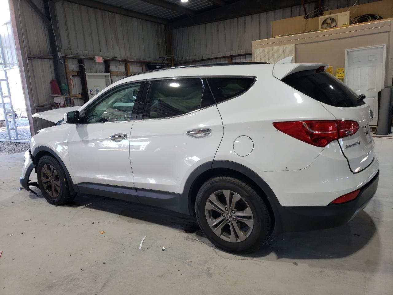 2014 Hyundai Santa Fe - Image 2