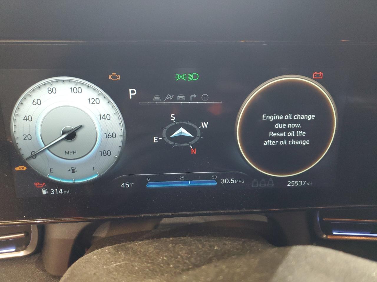 2022 Hyundai Elantra - Image 9