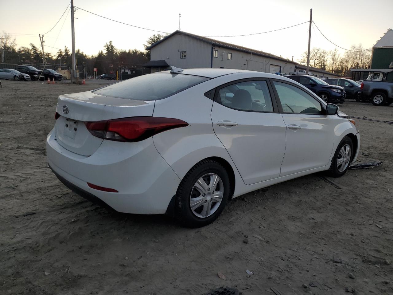 2016 Hyundai Elantra Se VIN: 5NPDH4AE1GH721629 Lot: 81323384