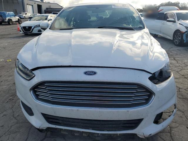 Седаны FORD FUSION 2015 Белы