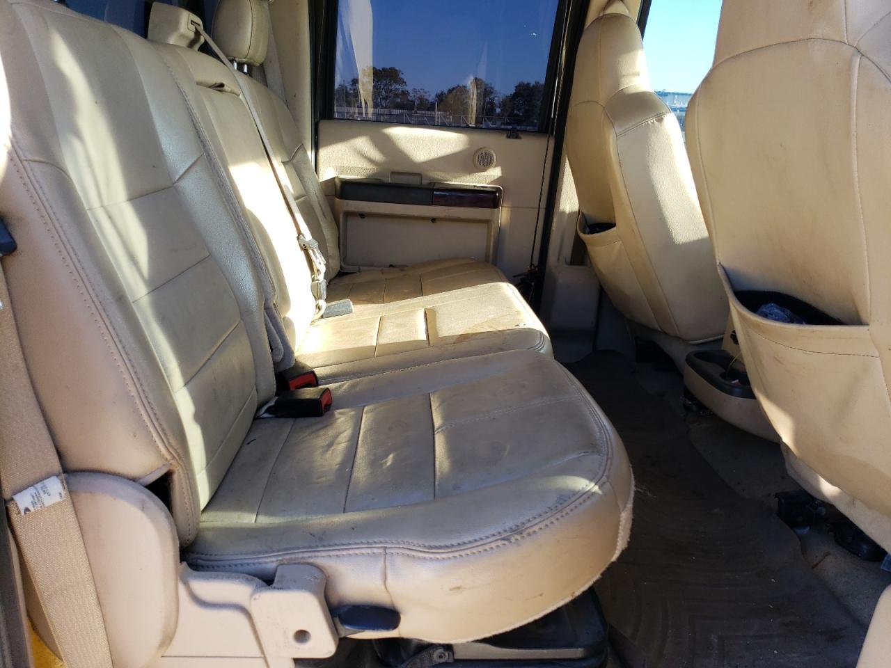 2009 Ford F350 - Image 10