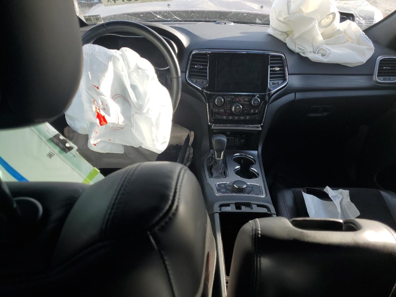 2020 Jeep Grand Cherokee - Image 8