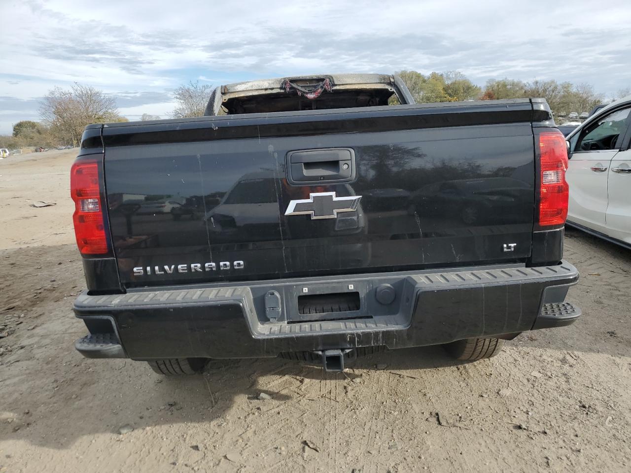 2016 Chevrolet Silverado - Image 6