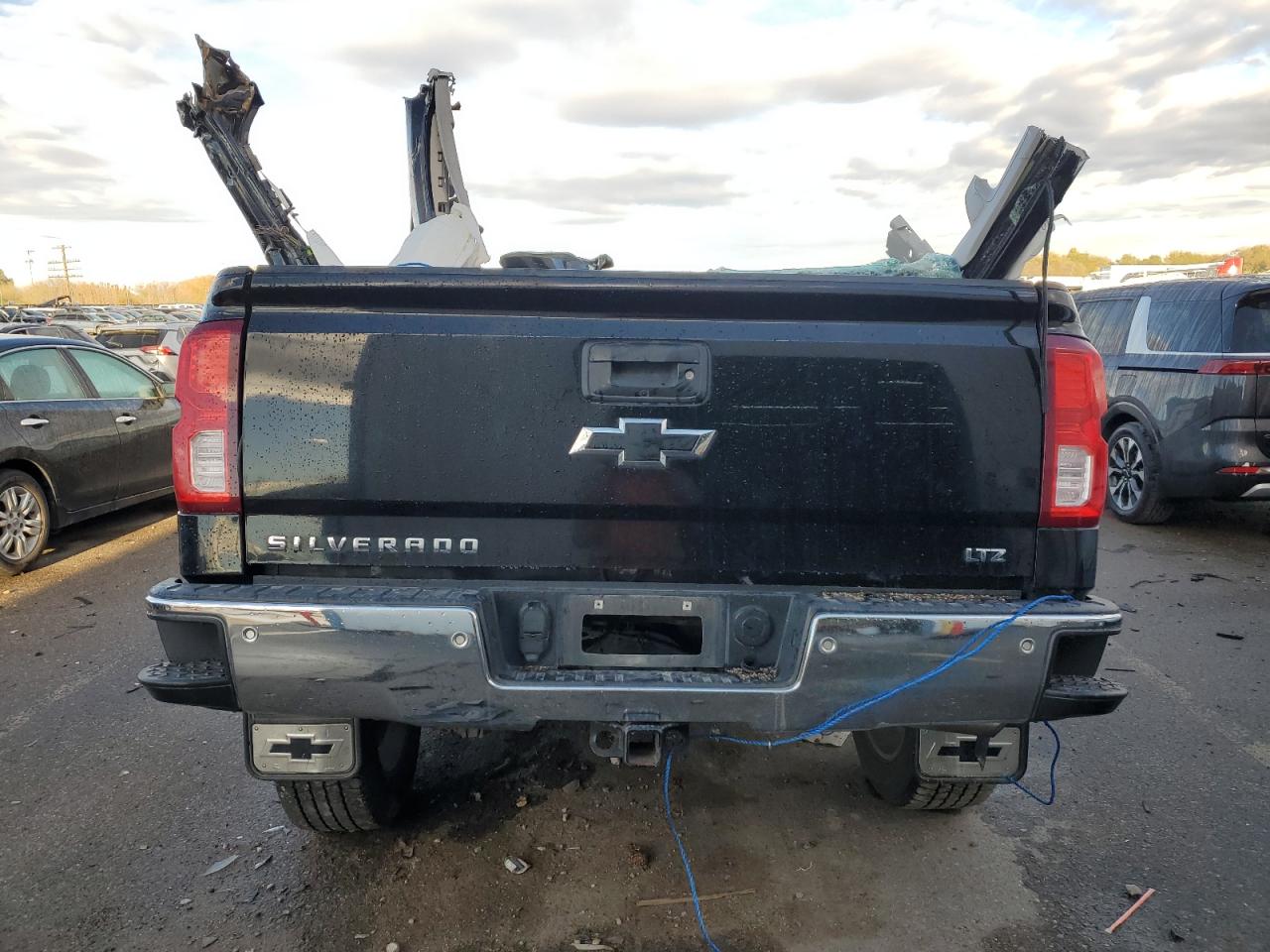 2017 Chevrolet Silverado - Image 6