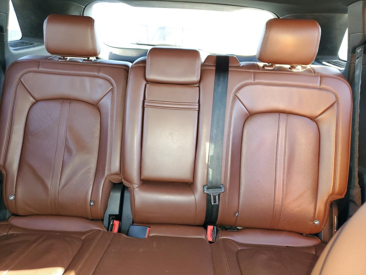 2017 Lincoln MKX - Image 10