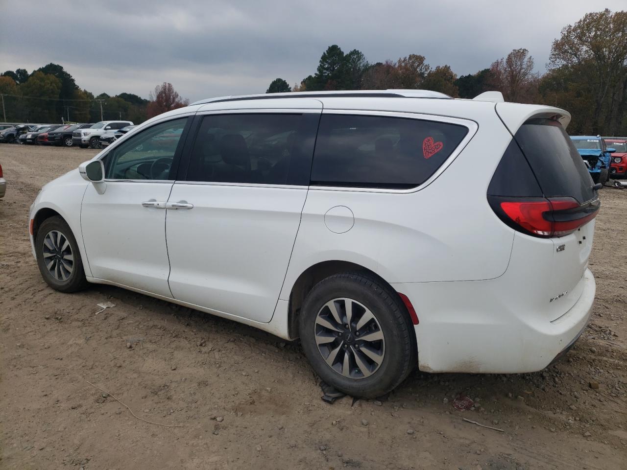 2021 Chrysler Pacifica - Image 2