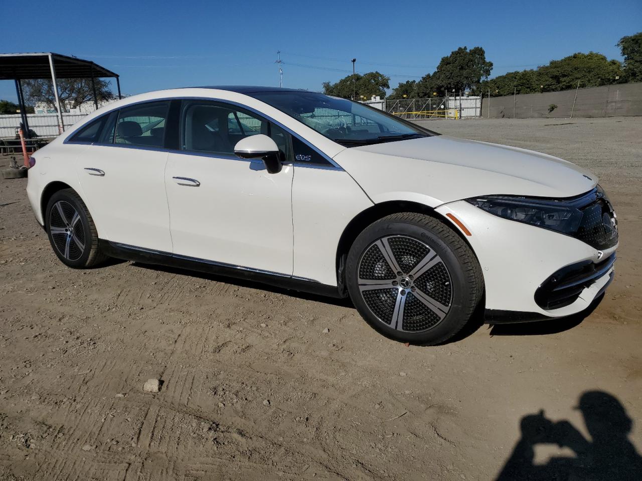 2022 Mercedes-Benz EQS - Image 4
