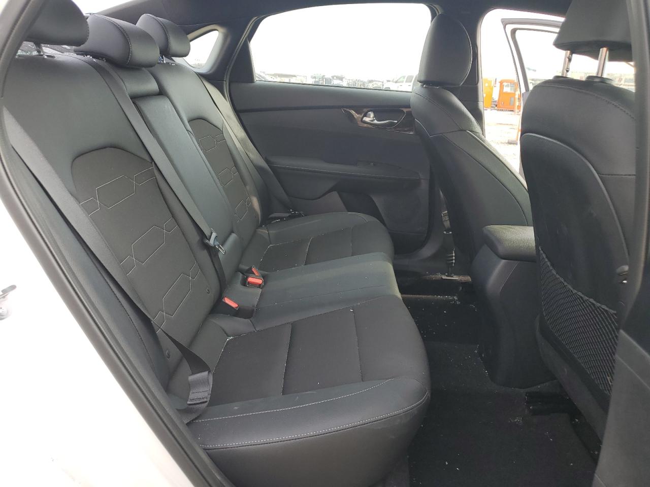 2024 Kia Forte - Image 10