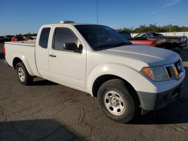 Pickups NISSAN FRONTIER 2015 White