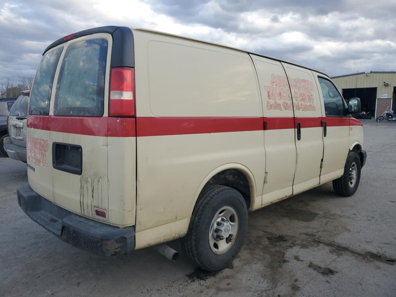 VIN 1GCWGFFF7F1106677 2015 CHEVROLET EXPRESS no.3