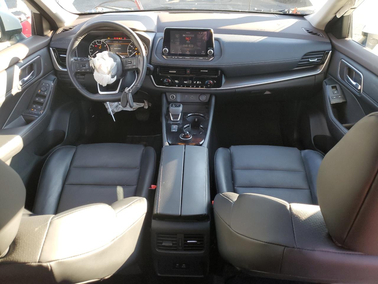 2021 Nissan Rogue - Image 8