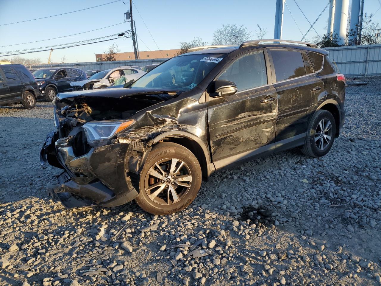 2T3RFREV2JW831141 2018 TOYOTA RAV 4 - Image 1