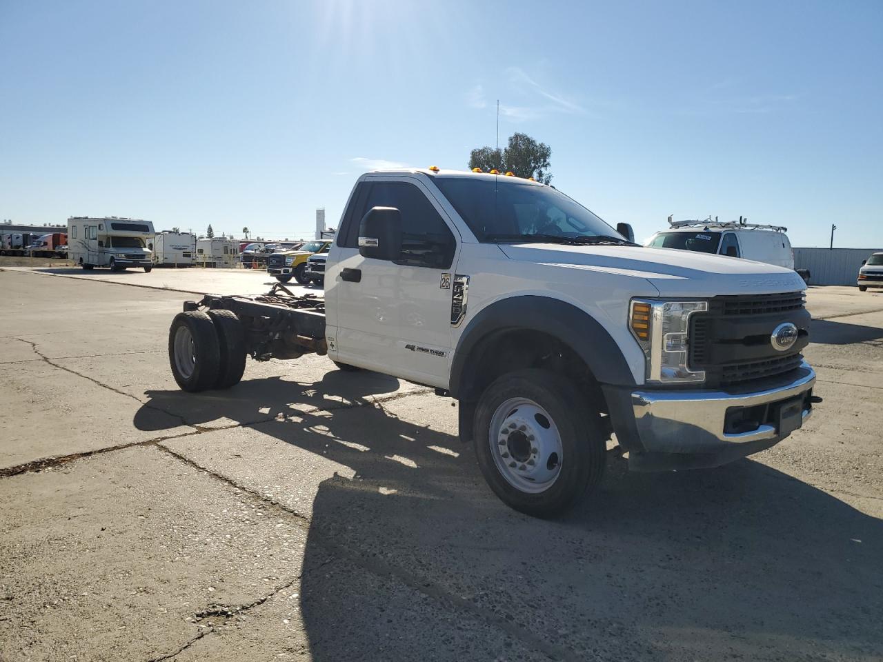 VIN 1FDUF4GT5KDA27628 2019 FORD F450 no.4