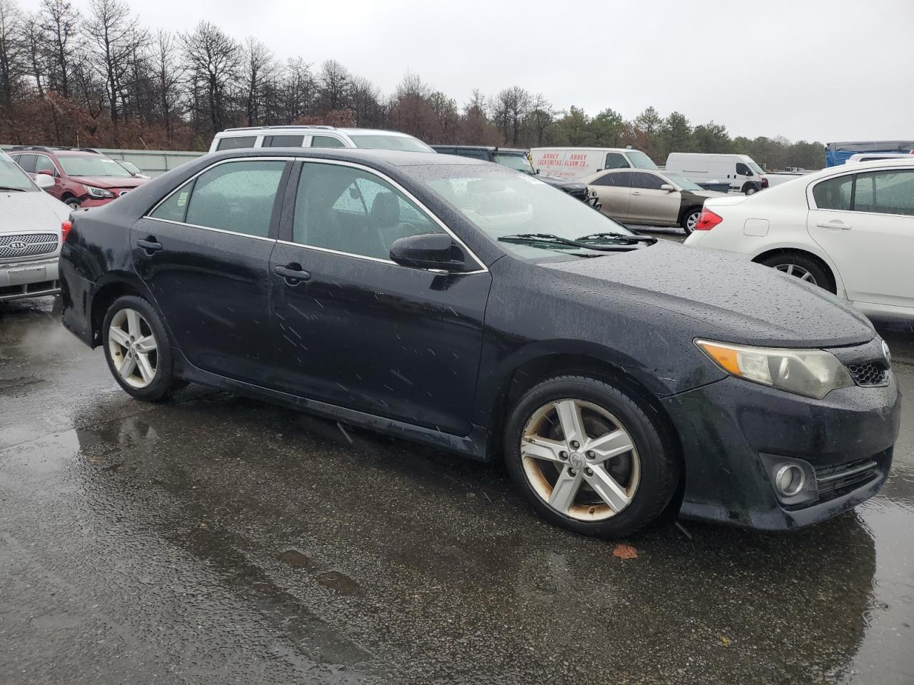 2013 Toyota Camry - Image 4
