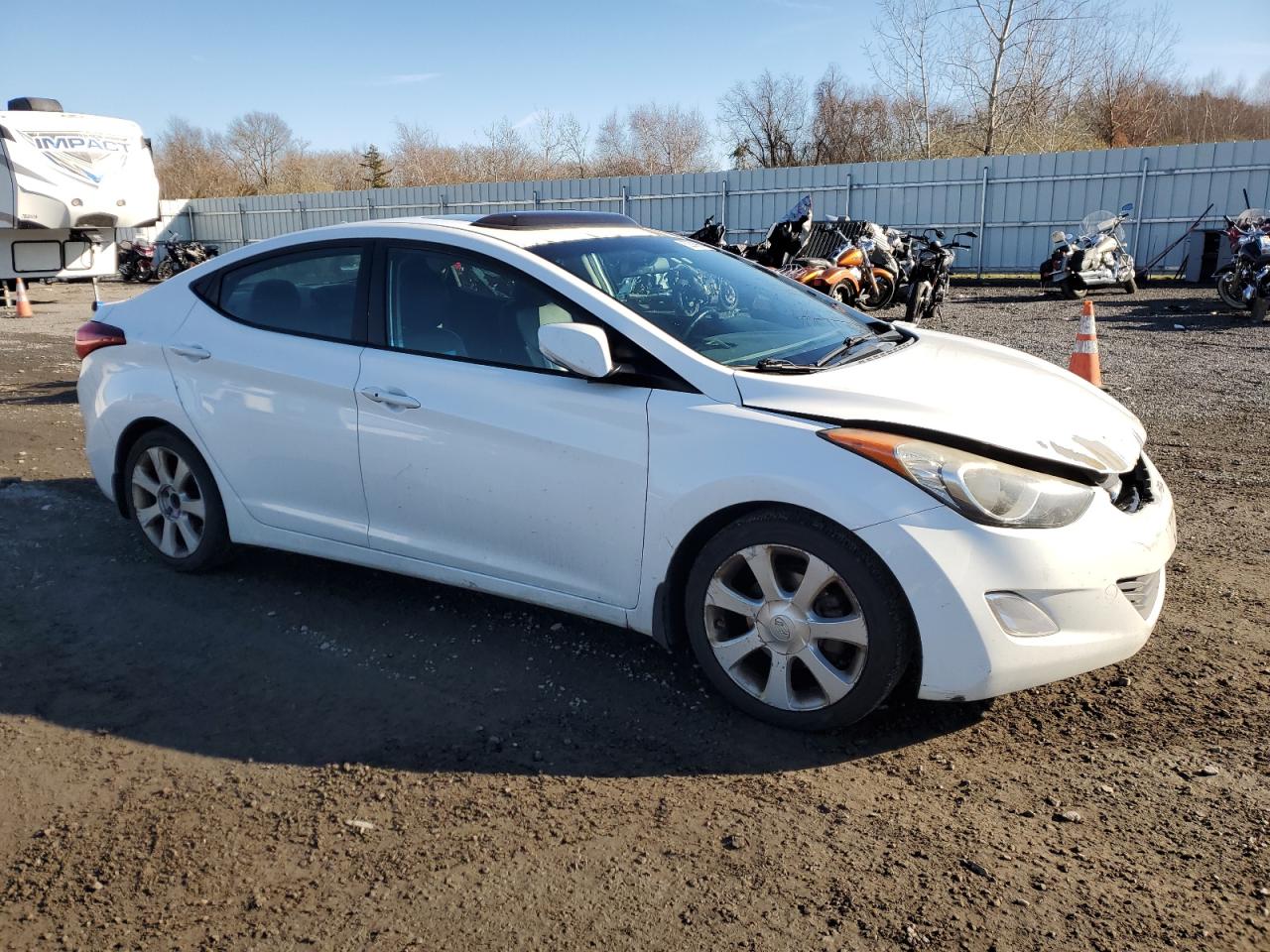 2013 Hyundai Elantra - Image 4