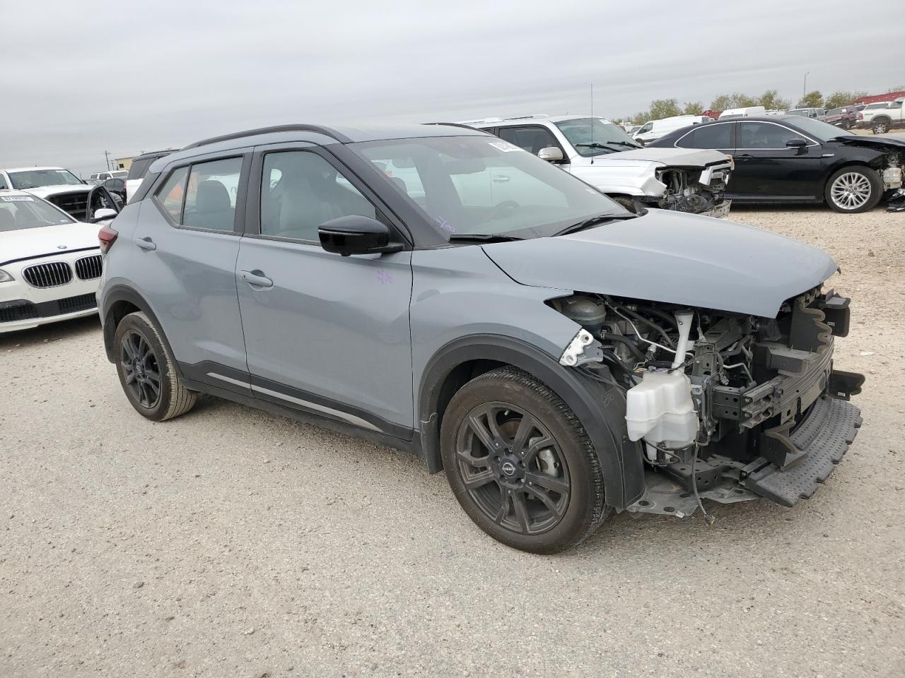 VIN 3N1CP5DV2PL571615 2023 NISSAN KICKS no.4