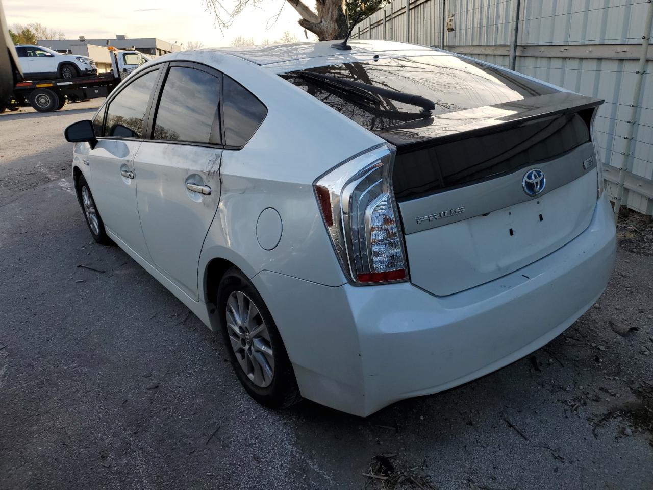 2015 Toyota Prius - Image 2