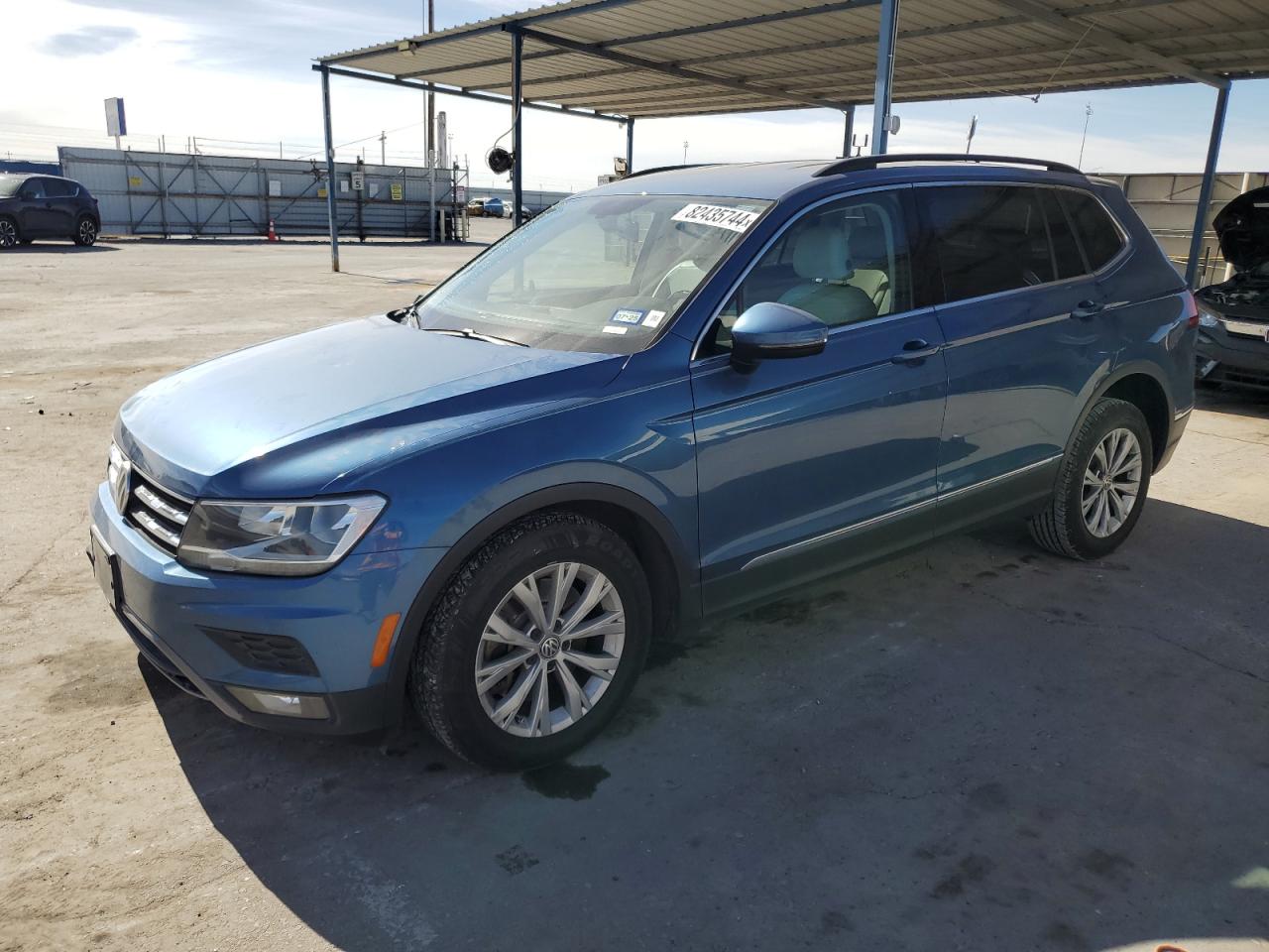 VIN 3VV3B7AX9JM018704 2018 VOLKSWAGEN TIGUAN no.1