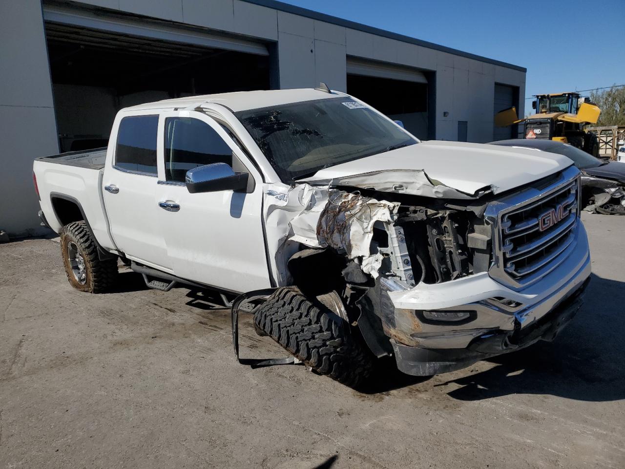 2017 GMC Sierra - Image 4