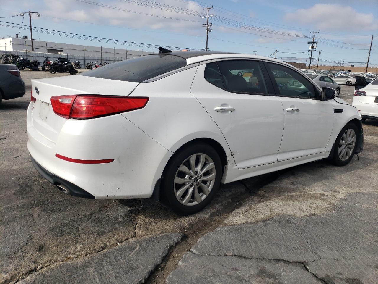 VIN 5XXGN4A70FG496086 2015 KIA OPTIMA no.3