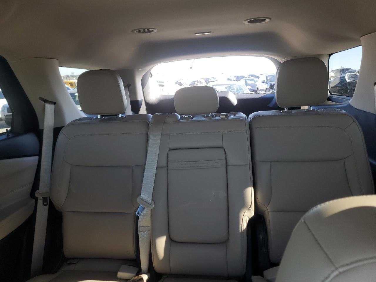 2022 Ford Explorer - Image 10