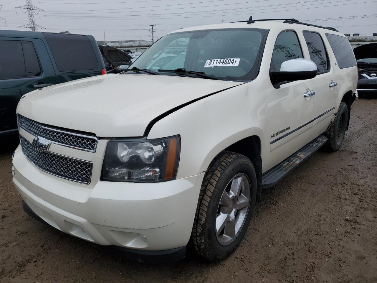 VIN 1GNSKKE74ER140227 2014 CHEVROLET SUBURBAN no.1