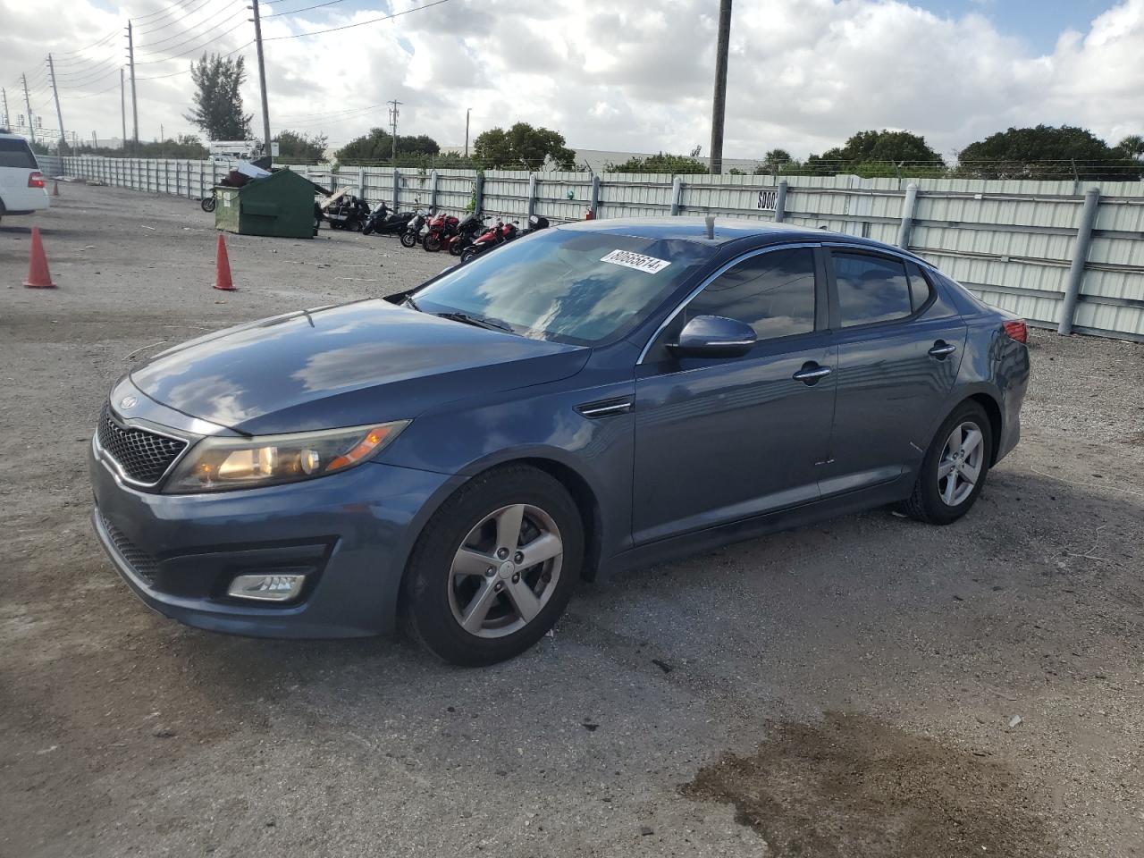 VIN 5XXGM4A71FG440693 2015 KIA OPTIMA no.1