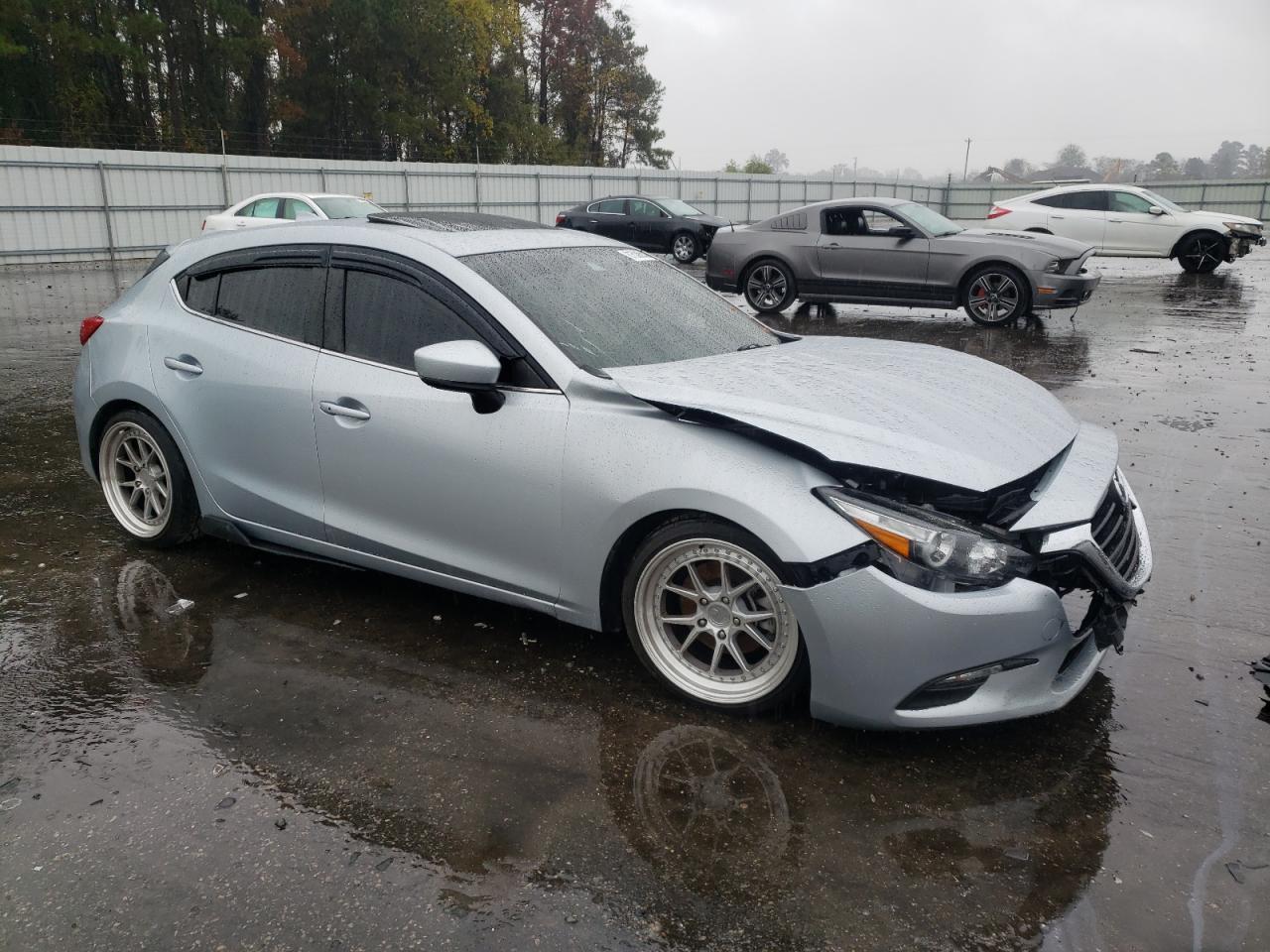 2018 Mazda 3 - Image 4
