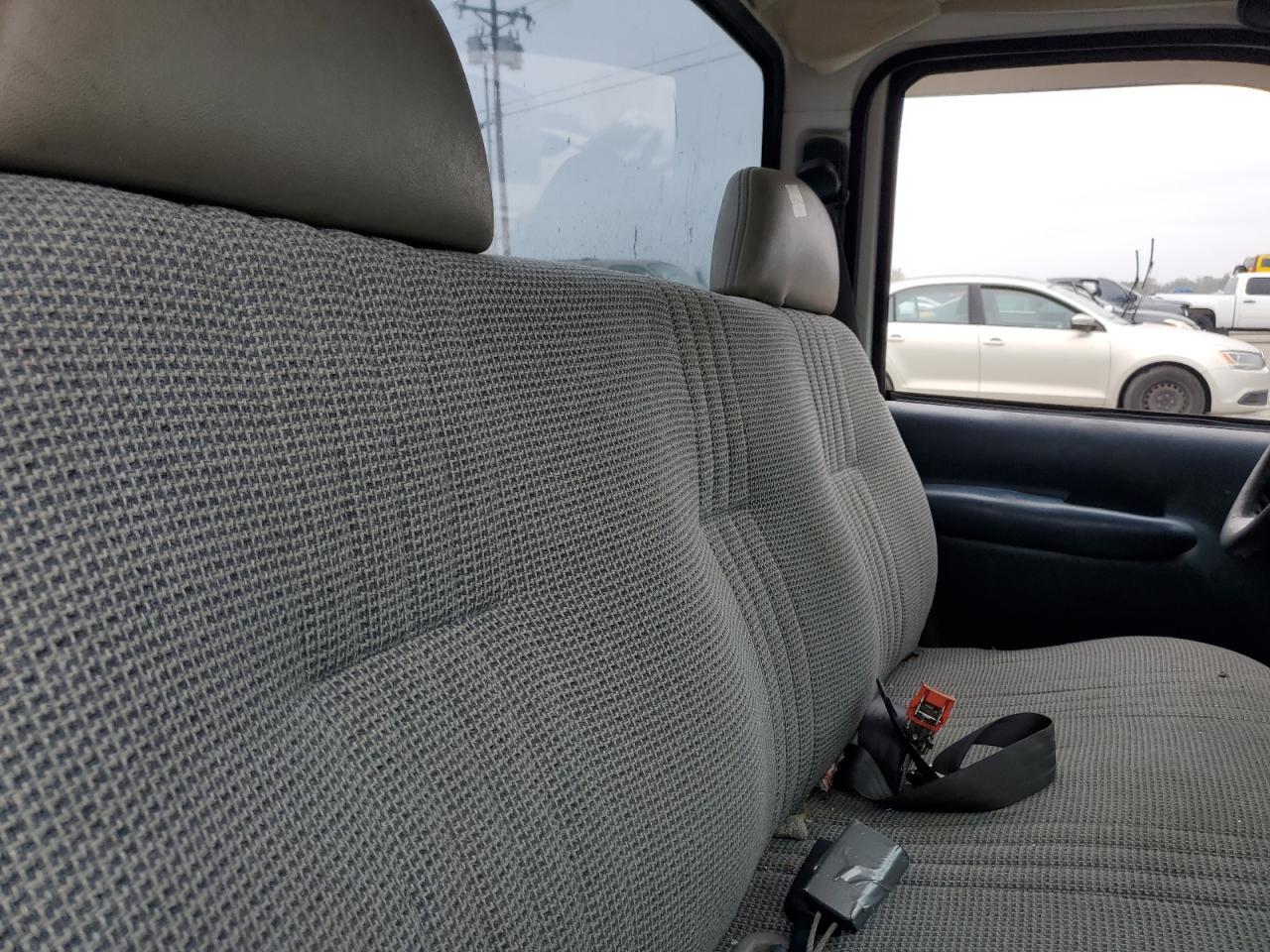 1997 GMC Sierra - Image 10