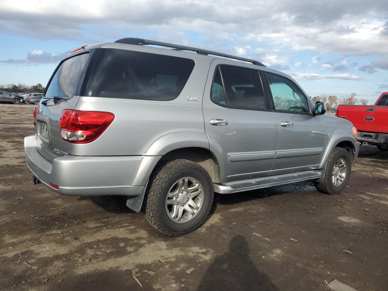 2005 Toyota Sequoia - Image 3