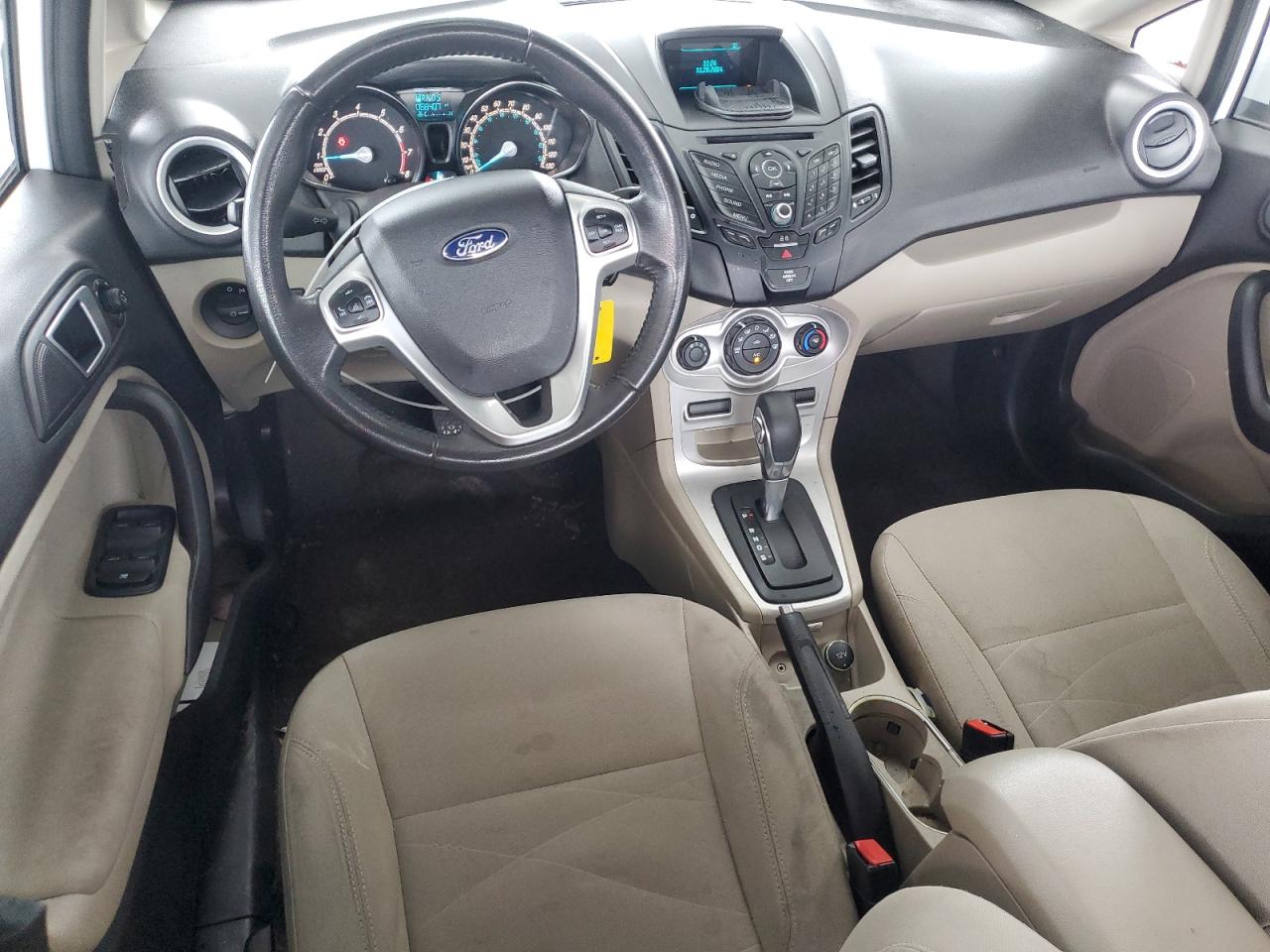 2016 Ford Fiesta - Image 8