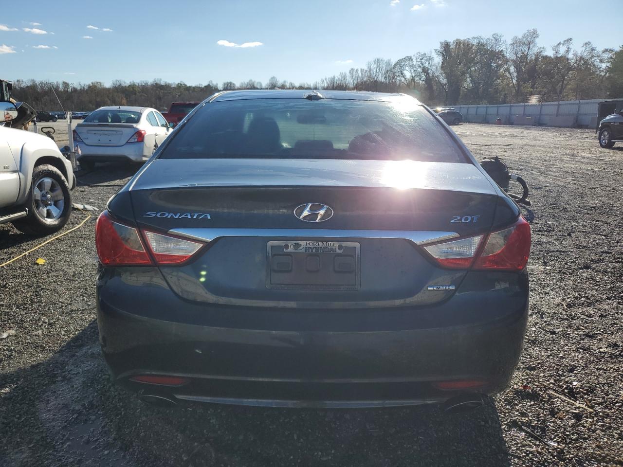 2011 Hyundai Sonata - Image 6