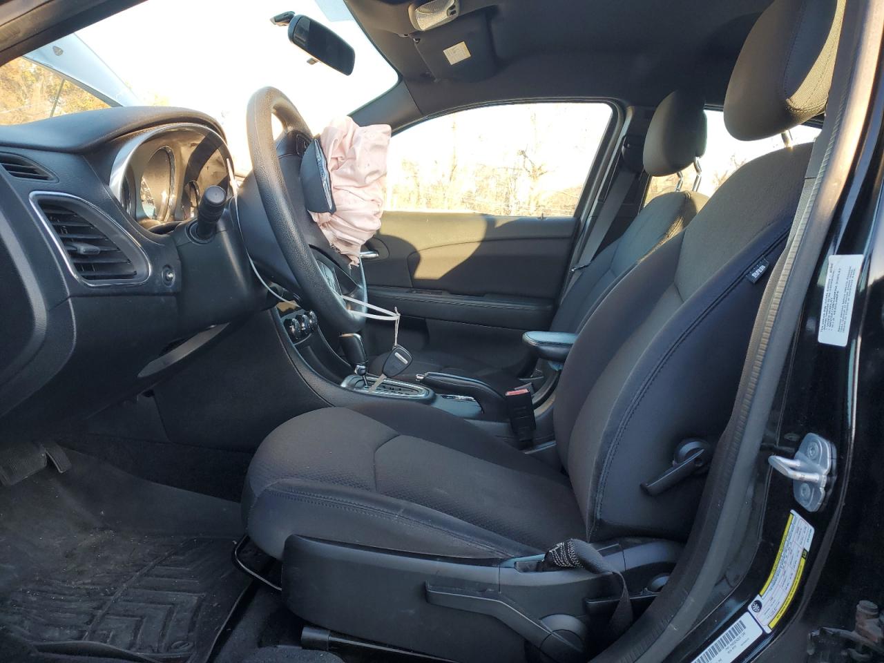 2014 Chrysler 200 - Image 7