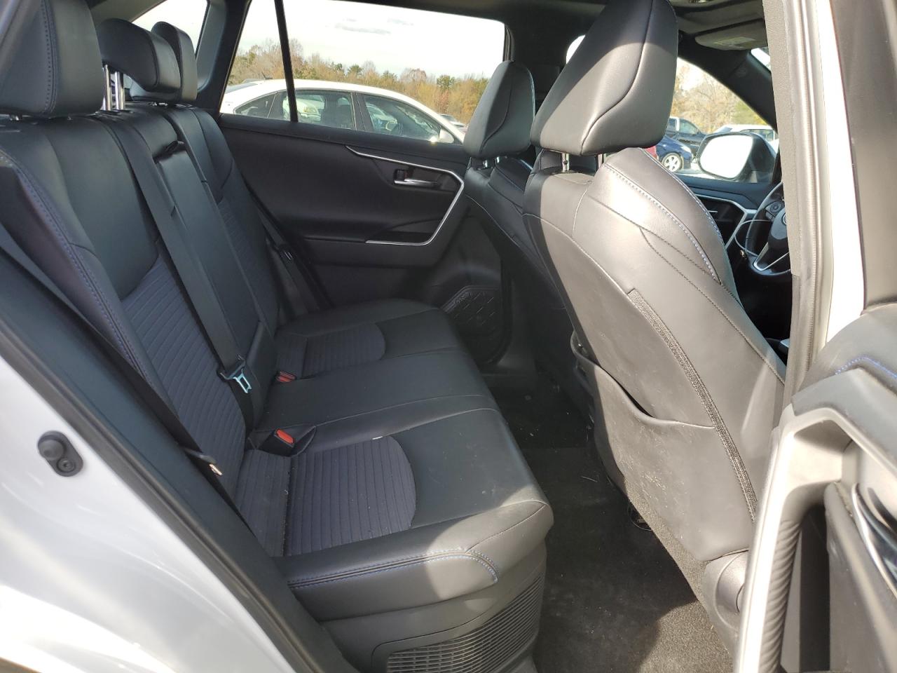 2019 Toyota RAV 4 - Image 11