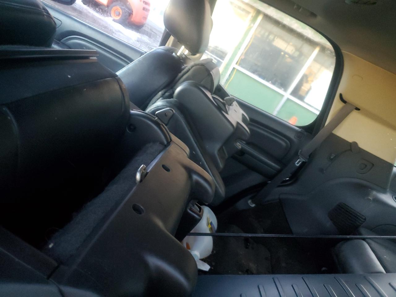 2011 GMC Yukon - Image 8