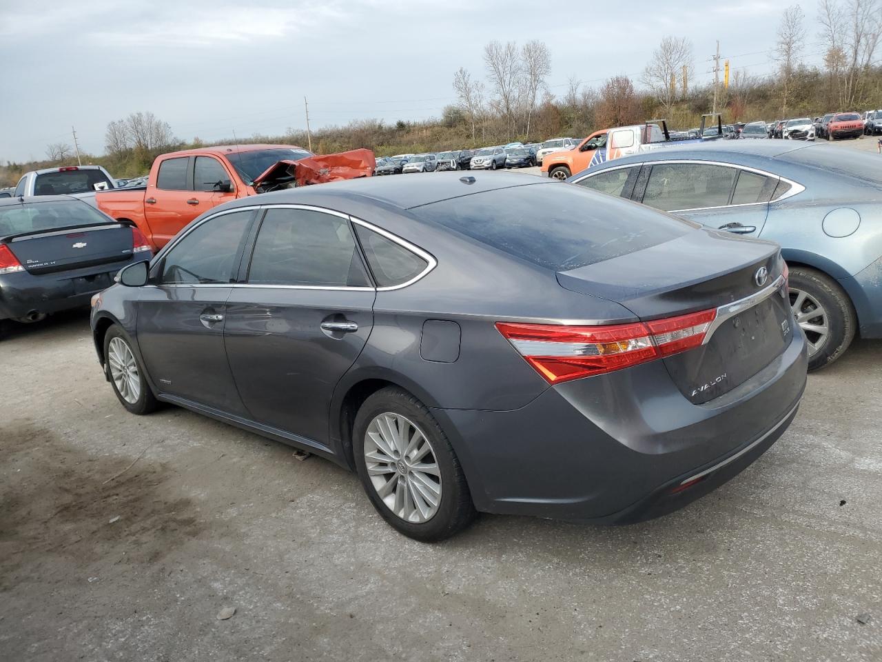 2014 Toyota Avalon - Image 2