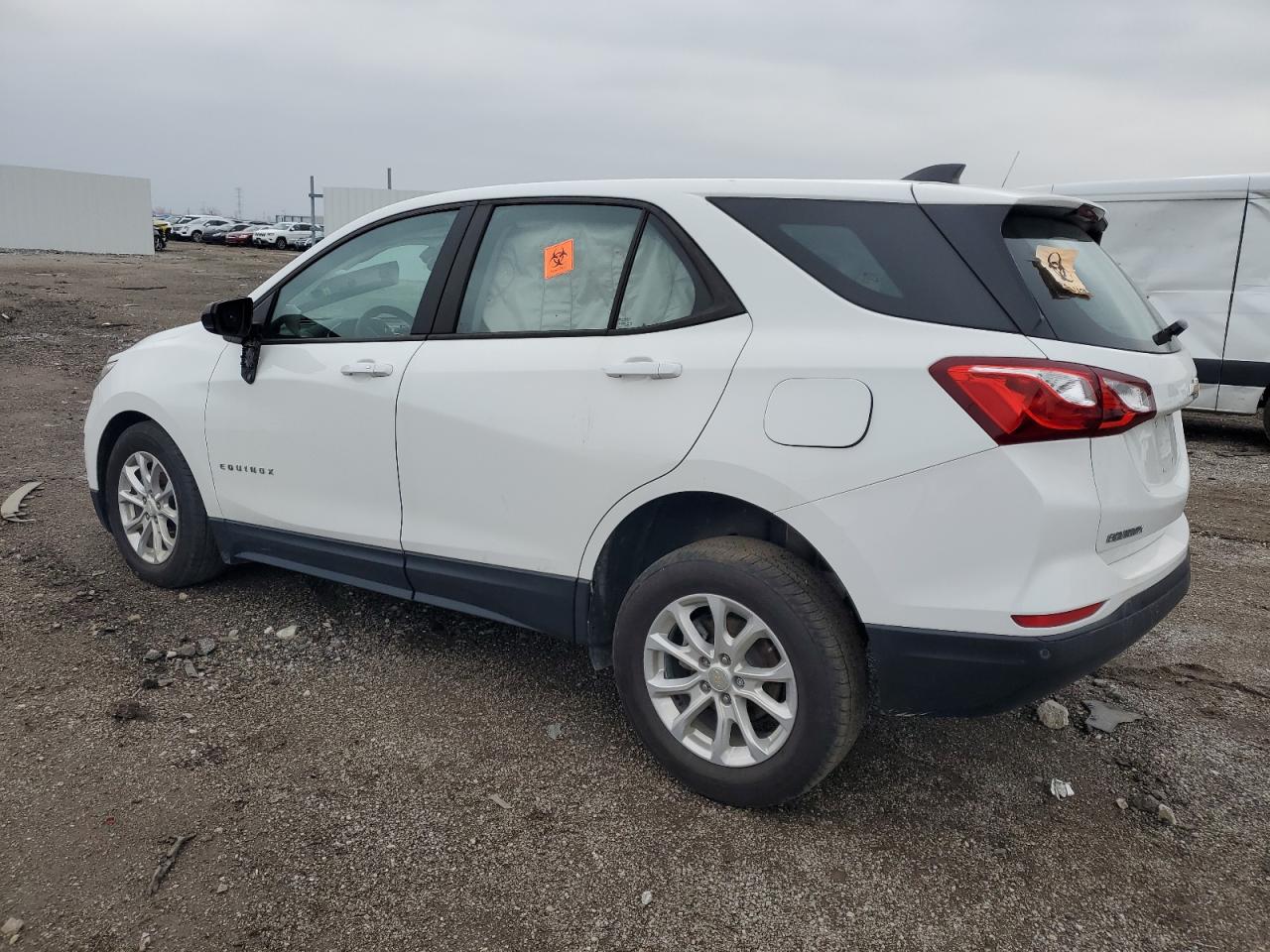 2020 Chevrolet Equinox - Image 2