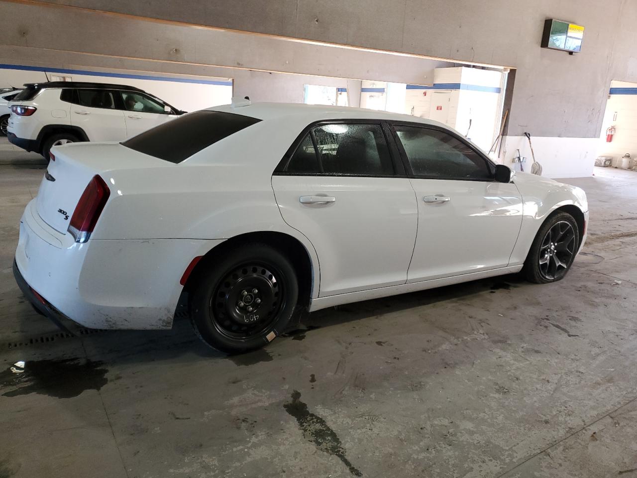 VIN 2C3CCABG7MH598890 2021 CHRYSLER 300 no.3