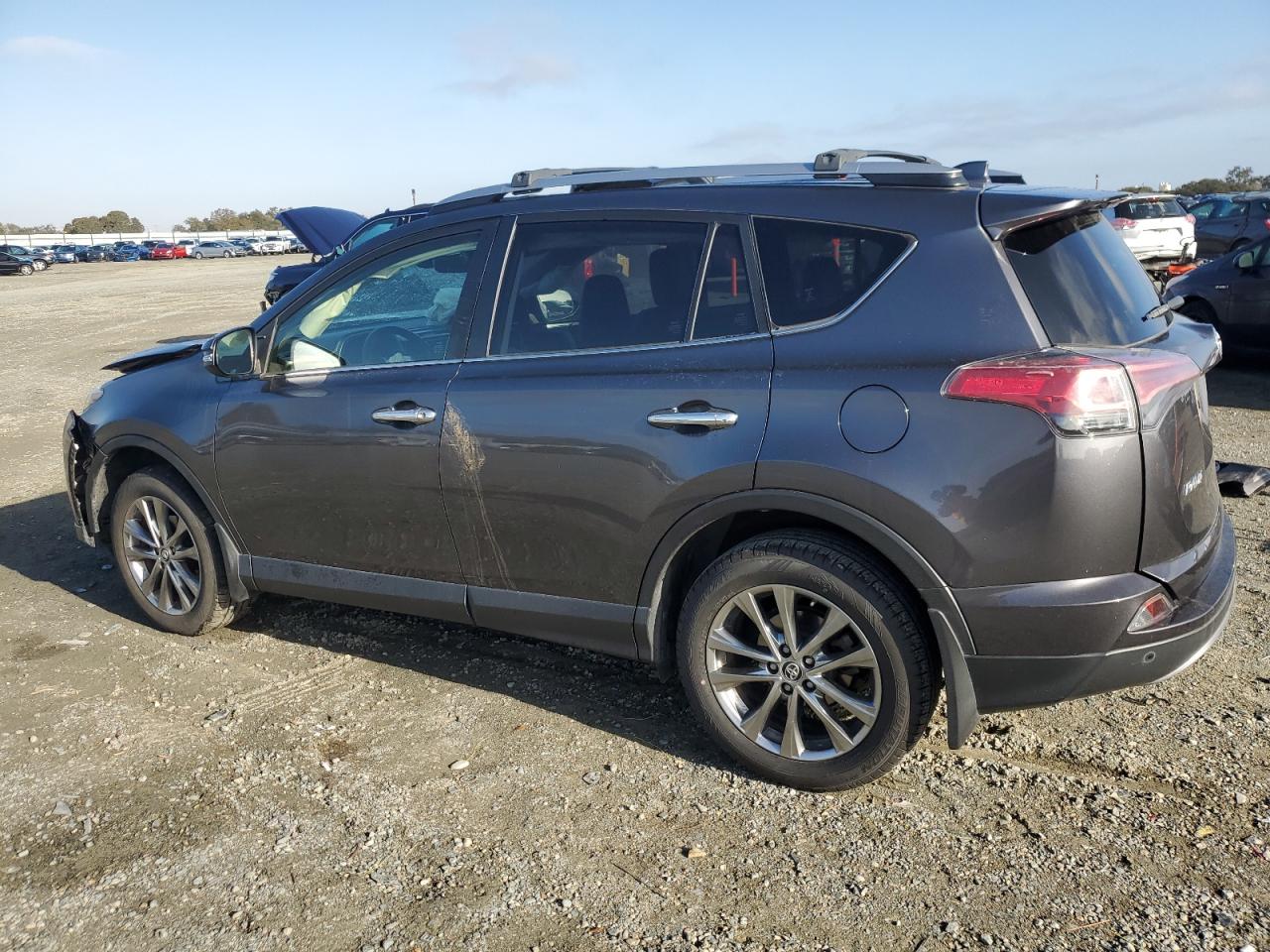 VIN JTMDFREV5HJ715015 2017 TOYOTA RAV4 no.2