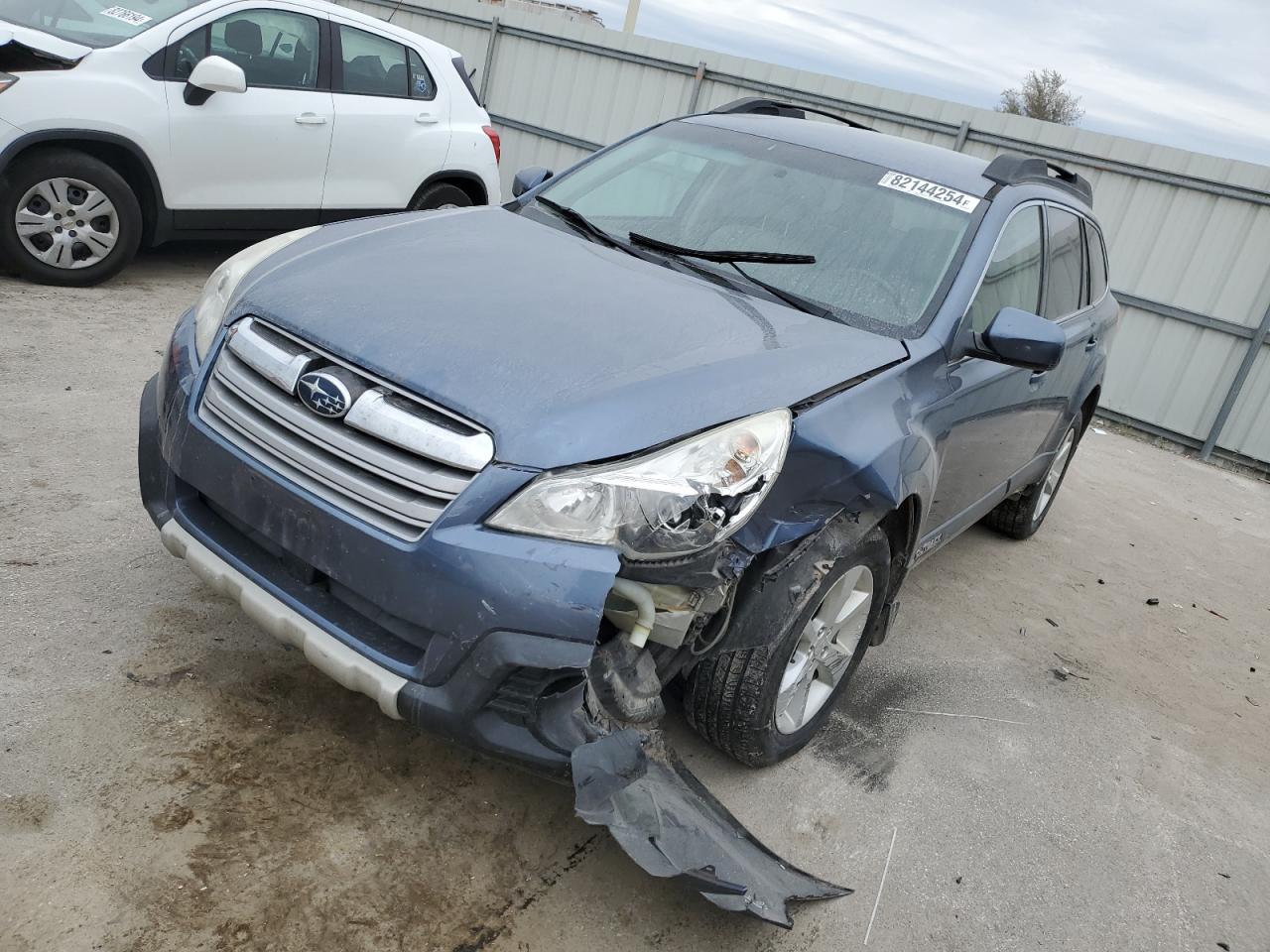 VIN 4S4BRCCC0D3301258 2013 SUBARU OUTBACK no.1