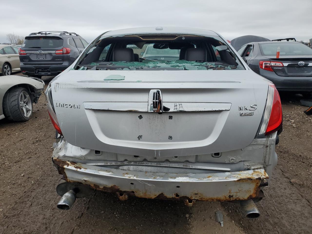 2010 Lincoln MKS - Image 6