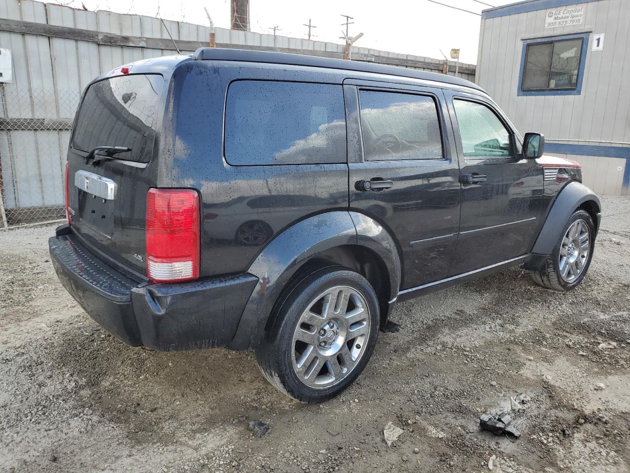 2007 Dodge Nitro - Image 3
