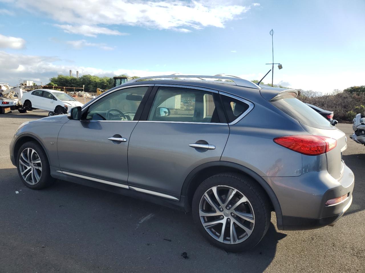 2017 Infiniti QX50 - Image 2