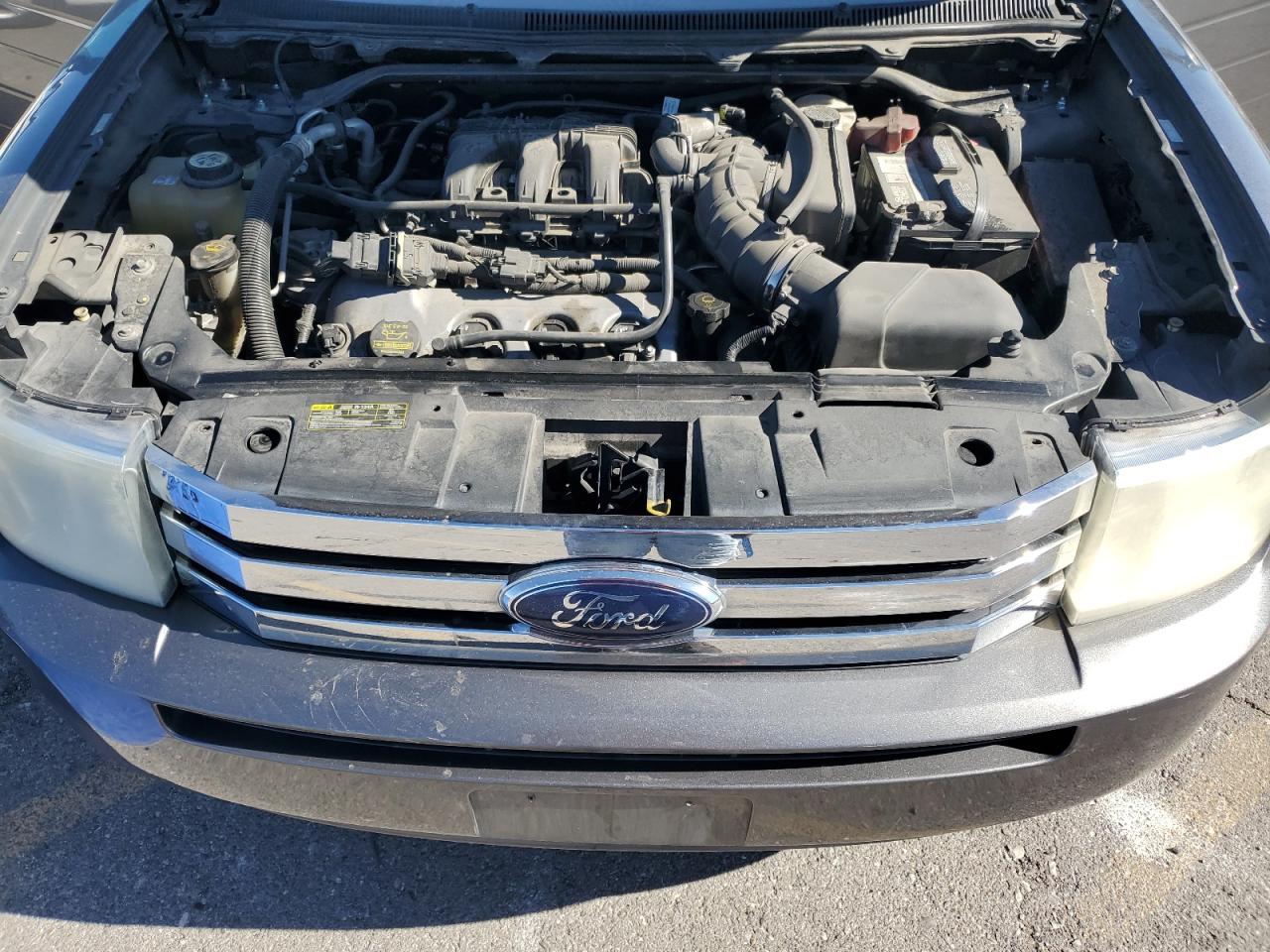 2009 Ford Flex - Image 14